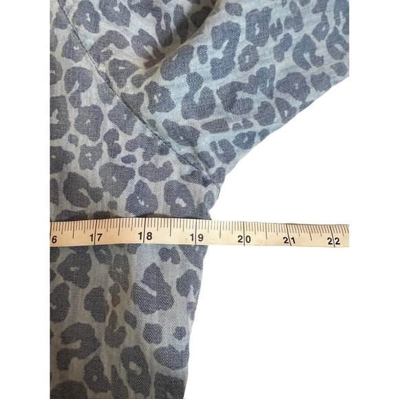 Reba Women's Denim Animal Print Lightweight Top - Picture 4 of 7